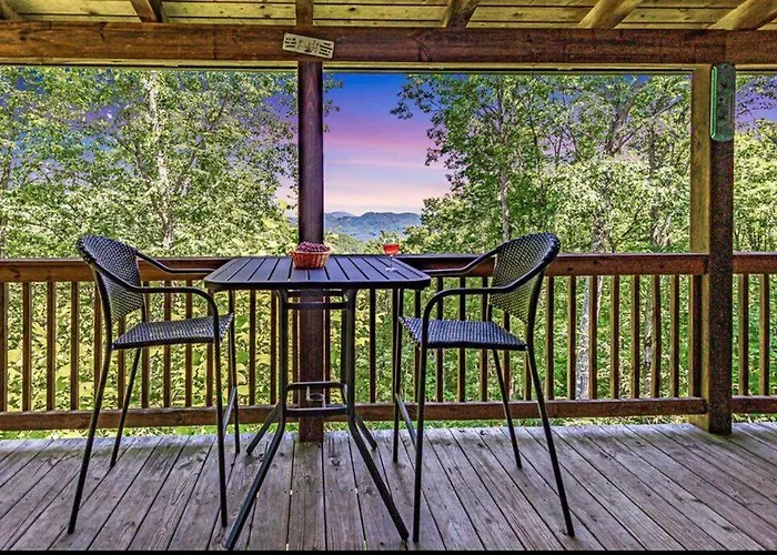 Nantahala Nook, Cabin W/Hot Tub,Game Room, & Wifi