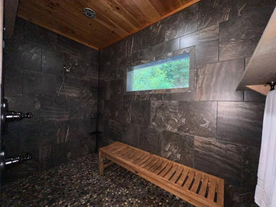 Holiday home Nantahala Nook, W/hot Tub,game Room, & Wifi