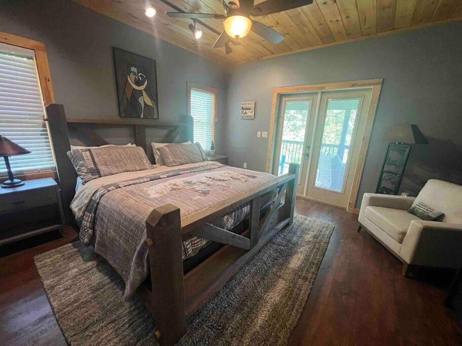 Nantahala Nook, W/hot Tub,game Room, & Wifi Holiday home Bryson City