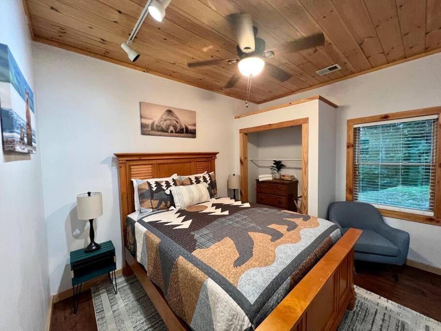 Nantahala Nook, W/hot Tub,game Room, & Wifi Bryson City