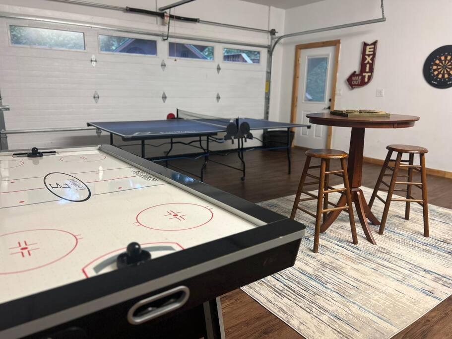 Nantahala Nook, W/hot Tub,game Room, & Wifi
