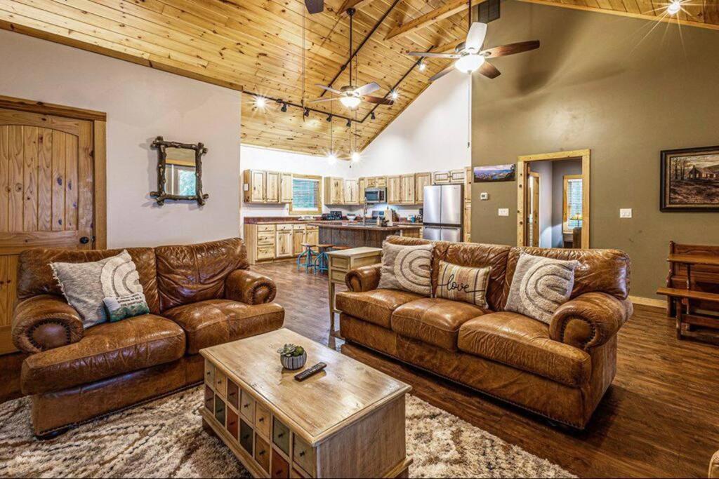 Nantahala Nook, W/hot Tub,game Room, & Wifi Bryson City