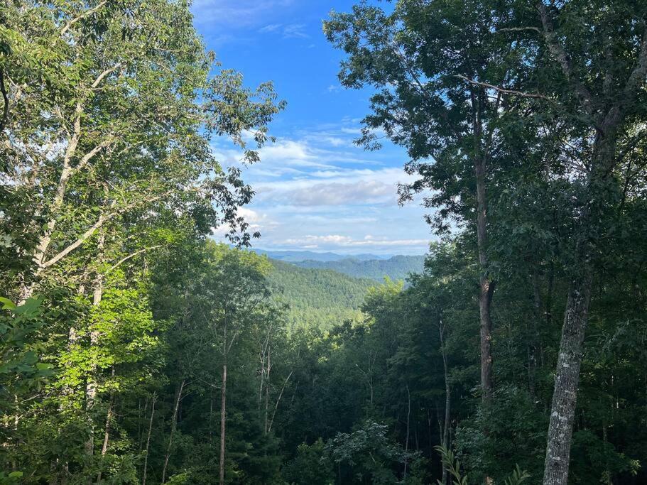 Nantahala Nook, W/hot Tub,game Room, & Wifi Holiday home *
